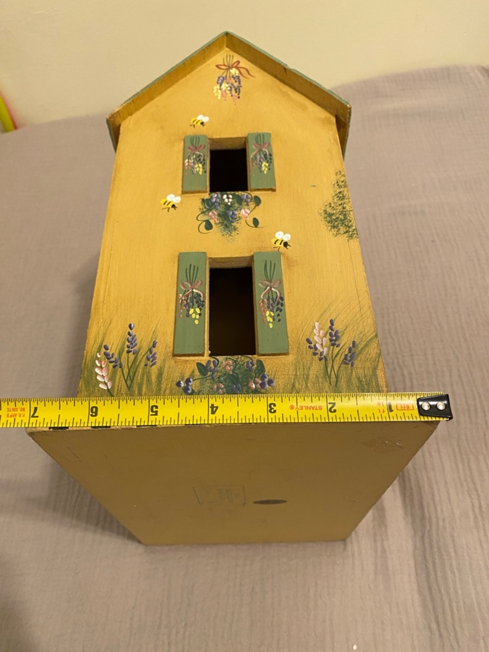 MILLS RIVER Industries 1998 Hand -Crafted Miniature Wood House - Yellow & Sage - Picture 9 of 10